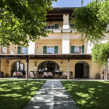 이데알레 아시시