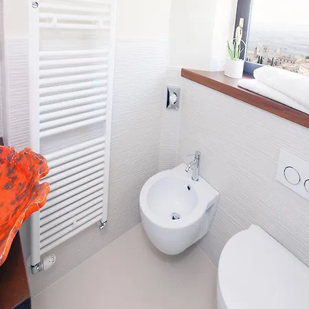 Ideale 3* אסיסי