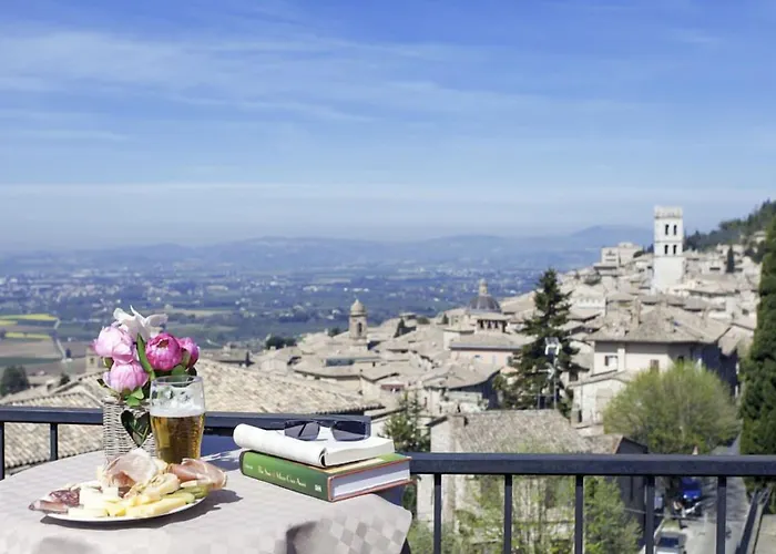 이데알레 아시시